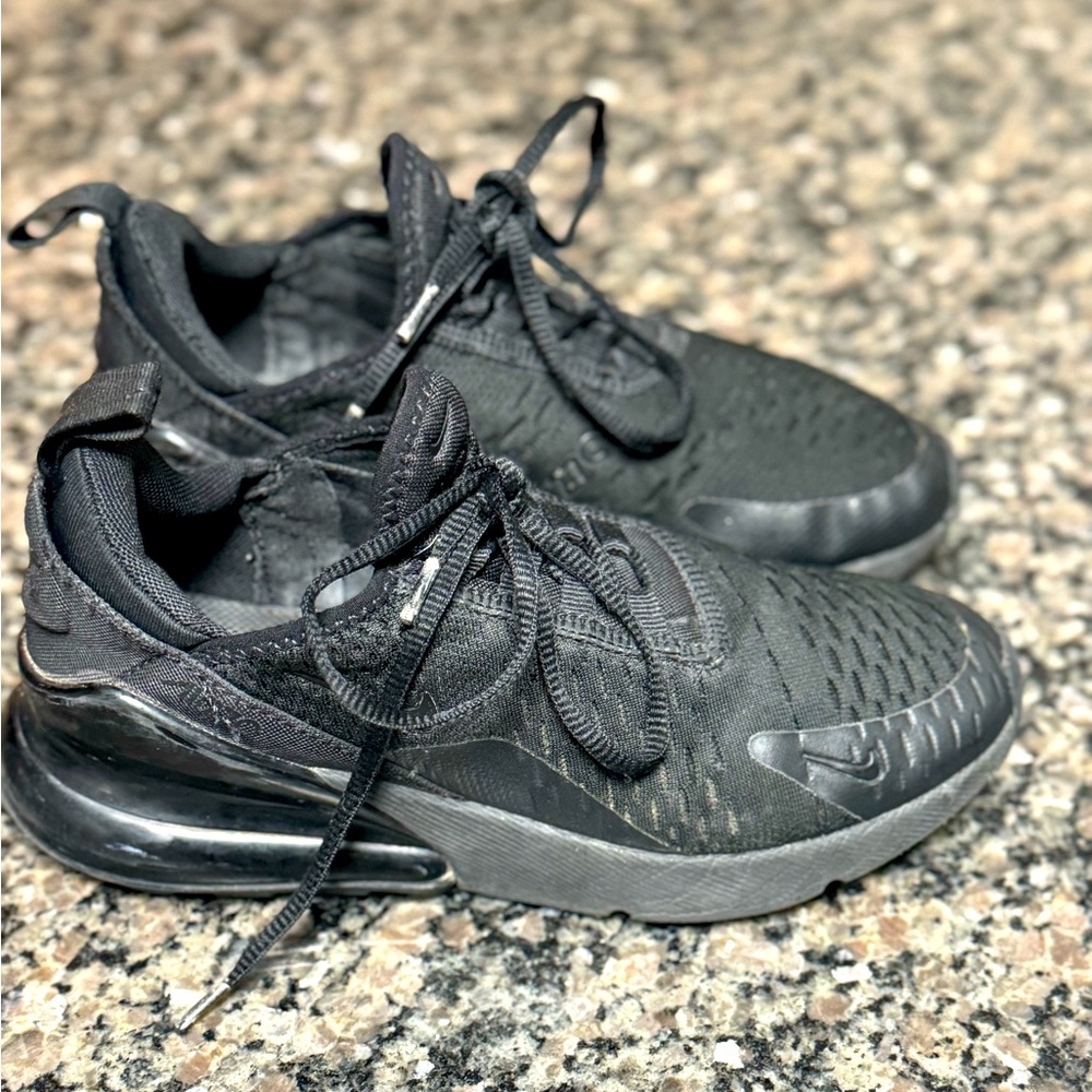 Nike 270, size 4Y